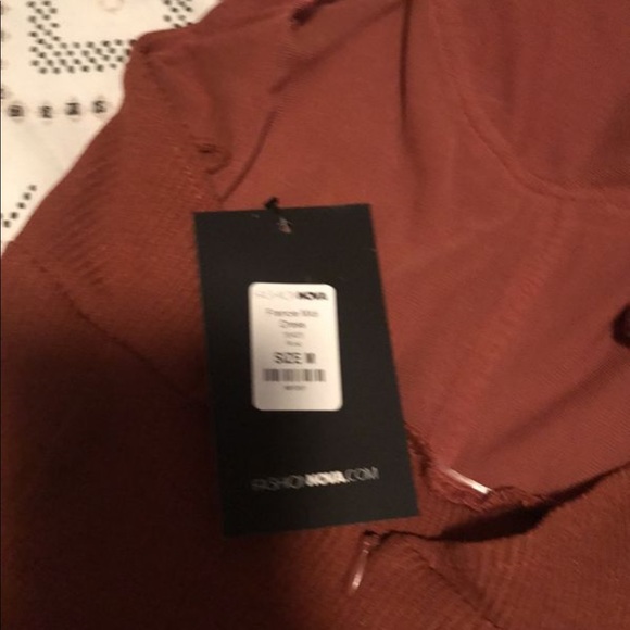 Fashion nova dress - Picture 4 of 5